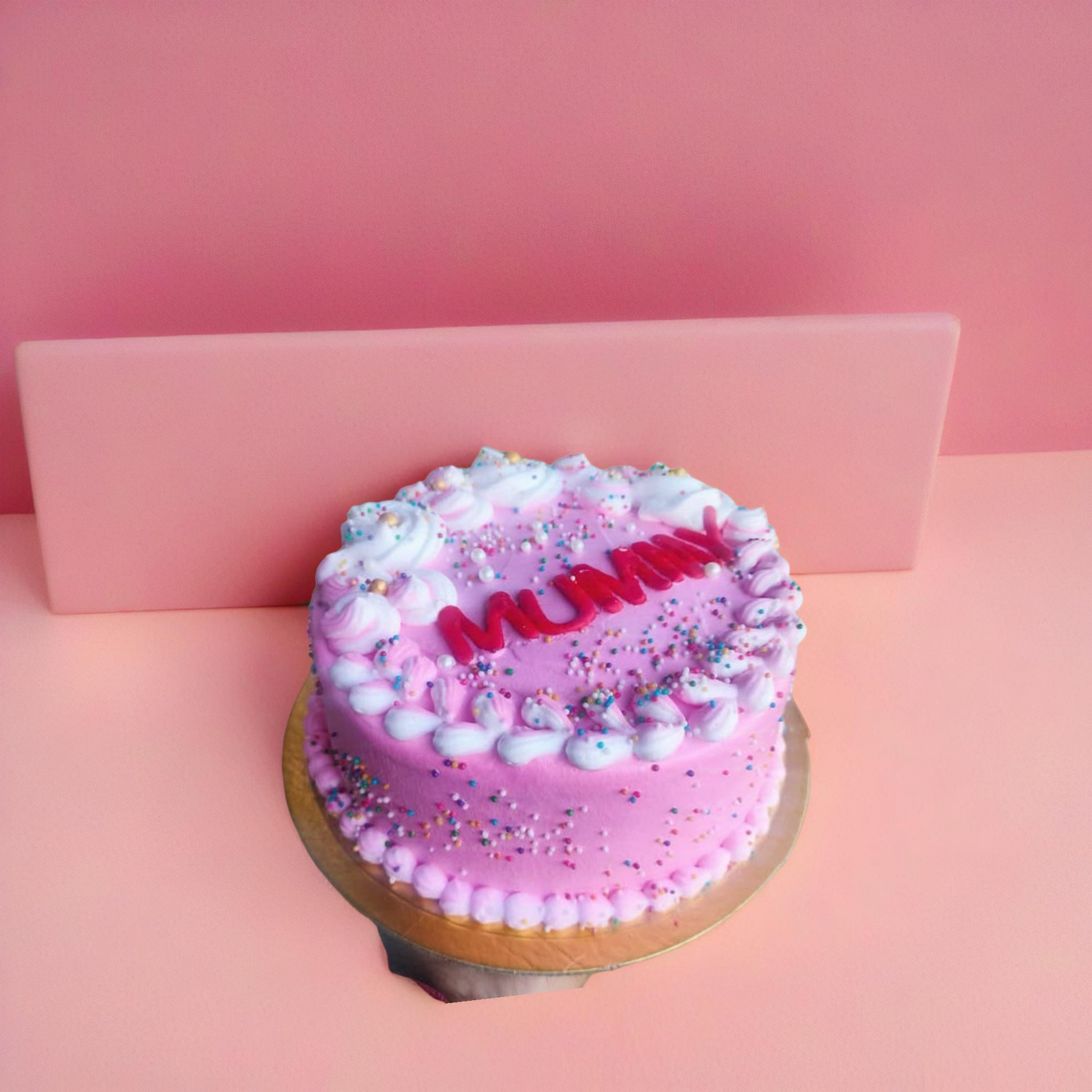 Pinky Strawberry Cake